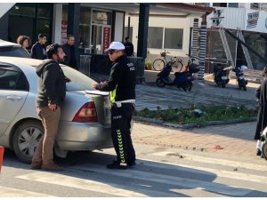 Gazipaşa’da motosikletle otomobil çarpıştı: 1 yaralı