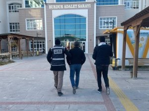 Burdur’da antika kilim çalan şahıs yakalandı