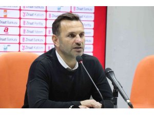 Okan Buruk: “İki kulvarda da hedefimize ulaşacağız”