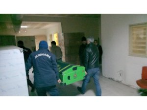Yangında hayatını kaybeden vatandaşın cenazesi Kozan Devlet Hastanesi morguna getirildi