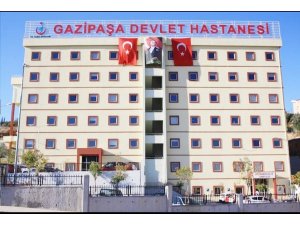 Hastane Afetzedelere Sağlık Hizmeti Veriyor