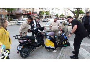 Scooter İle Motosiklet Çarpıştı: Motosikletteki 2 Kişi Yaralandı