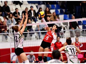 Muratpaşa Belediyesi Voleybolda Play-off’a Doğru