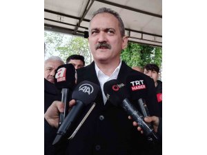 Bakan Özer: ”Böyle Güzel 4 Tane Fedakar İnsanı Kaybetmenin Hüznü İçerisindeyiz”