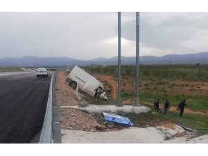 Malatya’da Minibüs Şarampole Uçtu: 1 Ölü, 2 Yaralı