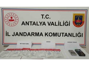 Antalya’da Uyuşturucuya Geçit Verilmiyor