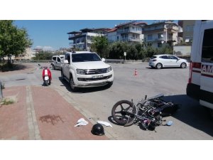 Manavgat’ta Kamyonet İle Otomobil Çarpıştı: 2 Yaralı