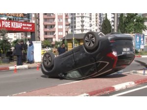 Kavşakta Otomobiller Çapıştı, Takla Atan Araçtaki Sürücü Yaralandı