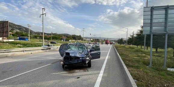 Burdur’da Otomobille Motosiklet Çarpıştı: 1 Ölü, 1 Yaralı