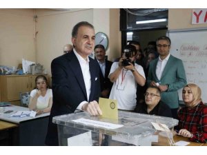 Ak Parti Sözcüsü Çelik: "Türkiye Bir Kere Daha Büyük Bir Demokrasi Sınavını Bütün Gücünü Göstererek Veriyor"
