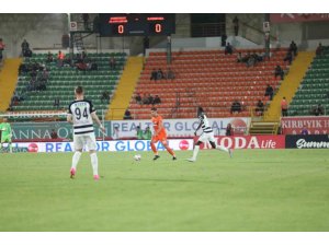 Spor Toto Süper Lig: Corendon Alanyaspor: 0 - Kasımpaşa: 0 (İ̇lk Yarı)
