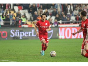 Antalyaspor, Japon Futbolcu Shoya Nakajima İle Yollarını Ayırdı