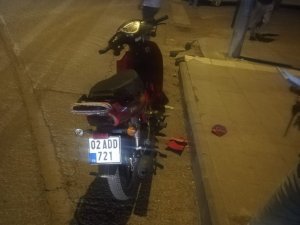 Hafif Ticari Araç İle Motosiklet Çarpıştı: 1 Yaralı