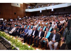 Turgut Özal Üniversitesi’nde Mezuniyet Coşkusu