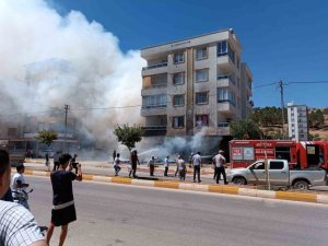 İ̇şyerinde Çıkan Yangın Korkuttu