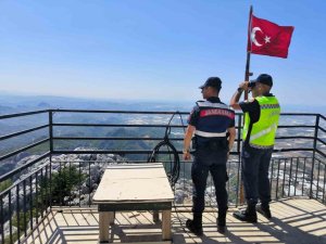 Serik’te Jandarma Orman Denetimlerini Sıklaştırdı