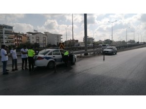 Kaza Yapan Motosiklete Çarpmamak İstedi, Çelik Bariyerlere Çarptı