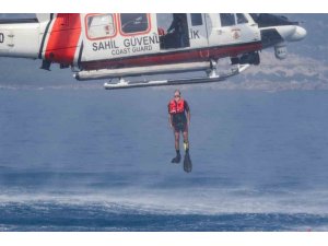 Antalya’da Sahil Güvenlik Komutanlığı Ekiplerinden Nefes Kesen Kurtarma Tatbikatı