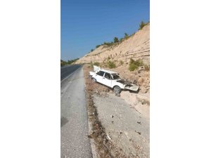 Manavgat’ta Otomobil Takla Atıp Şarampole Yuvarlandı: 1 Yaralı