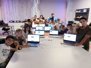 Kepez’de İlkokul Öğrencilerine Mobil Uygulama Eğitimi