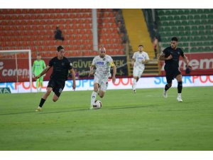 Trendyol Süper Lig: Alanyaspor: 0 - Hatayspor: 0 (İ̇lk Yarı)