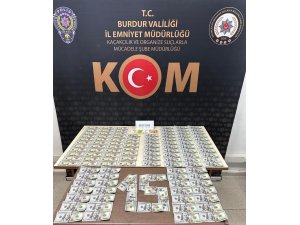 Burdur’da Sahte 15 Bin 750 Dolar Ve 250 Euro Ele Geçirildi