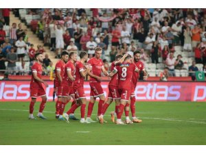 Trendyol Süper Lig: Antalyaspor: 2 - Samsunspor: 0 (İ̇lk Yarı)