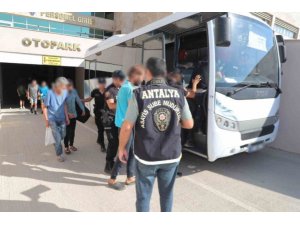 Antalya’da Aranan 63 Zanlı Yakalandı