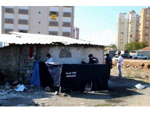 Antalya’da Boş Arazide Erkek Cesedi Bulundu