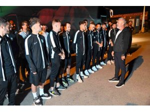 Manavgat Belediyespor Sezon Öncesi Yemekte Bir Araya Geldi