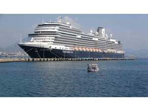 Amerikalı Ve Avrupalı Turistler, İ̇srail’deki İkinci Liman Rotasını İptal Edip Alanya’ya Geldi