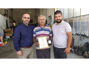 Kızılay’a 35 Kan Bağışı Yapan Bağışçıya Altın Madalya Verildi