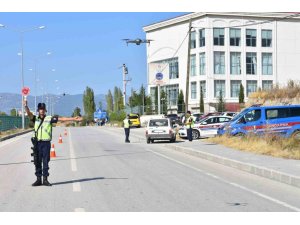 Gölhisar’da Okul Ve Yurt Çevresinde Jandarma Denetimi