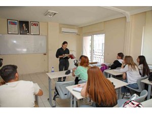 Antalya’da Gençler Üniversiteye Büyükşehirle Hazırlanıyor