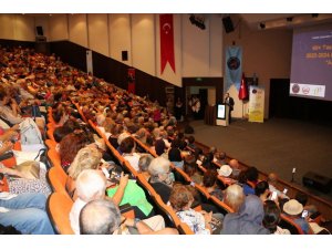 Akdeniz Üniversitesi’nin 60+ Tazelenme Üniversitesi’nde İlk Derse Yoğun İlgi