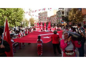 Burdur’da Cumhuriyet’in 100. Yılında Coşkulu “Türkiye Yüzyılı” Yürüyüşü