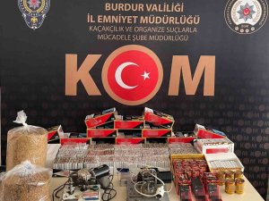 Burdur’da Kaçak Sigara Operasyonunda 4 Bin 596 Adet Doldurulmuş Makaron Ele Geçirildi