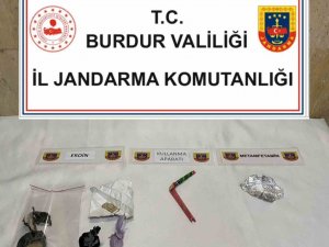 Burdur’da Jandarmadan Uyuşturucu Ve Kaçakçılık Operasyonu