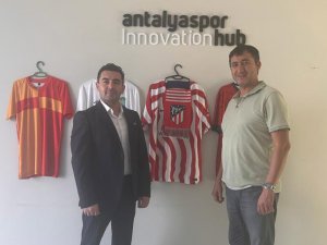 Antalyaspor Dışilişkiler Departmanına Üniversiteden Ziyaret