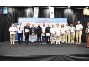 Konyaaltı’nda Satrançın Şampiyonları Ödüllendirildi