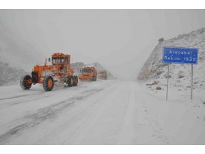 Alacabel’e Mevsimin İlk Karı Düştü