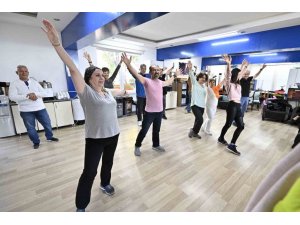Muratpaşa’da 60 Yaş Üzerine Modern Dans Eğitimi