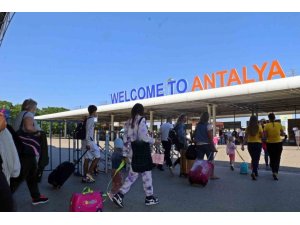 Antalya Turizmde Tüm Zamanların Rekorunu Kırdı