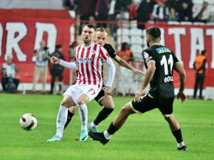 Trendyol Süper Lig: Antalyaspor: 0 - Corendon Alanyaspor: 0 (İ̇lk Yarı)