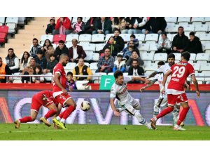 Trendyol Süper Lig: Antalyaspor: 1 - Trabzonspor: 1 (Maç Sonucu)