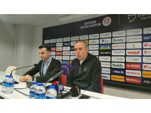 Abdullah Avcı: "Trabzonspor 1 Puana Sevinmez"