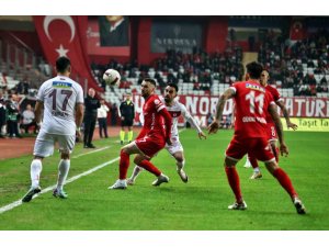 Trendyol Süper Lig: Antalyaspor: 2 - Sivasspor:1 (İlk yarı)