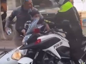 Ehliyetsiz sürücü polisin elinden kaçmak için her yolu denedi, yaptıkları pes dedirtti