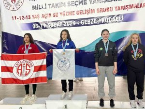 Antalyaspor Yüzme Takımı,  9 madalya ve 1 milli takım vizesi  kazandı