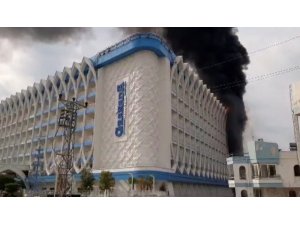 Sezon hazırlığı için tadilat yapılan oteldeki yangında 3 kişi dumandan etkilendi